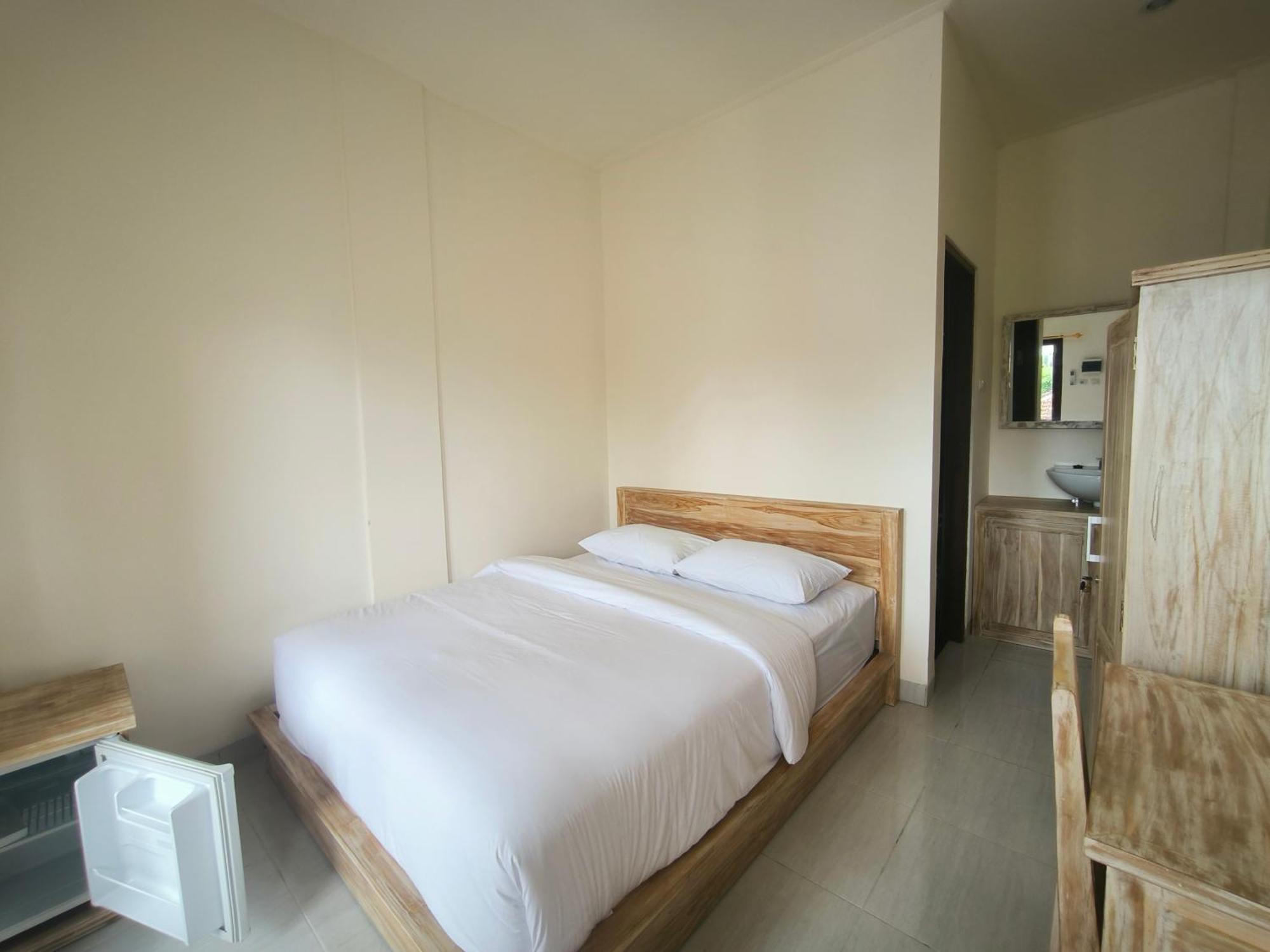 Ken Ken Guest House Семіньяк Екстер'єр фото